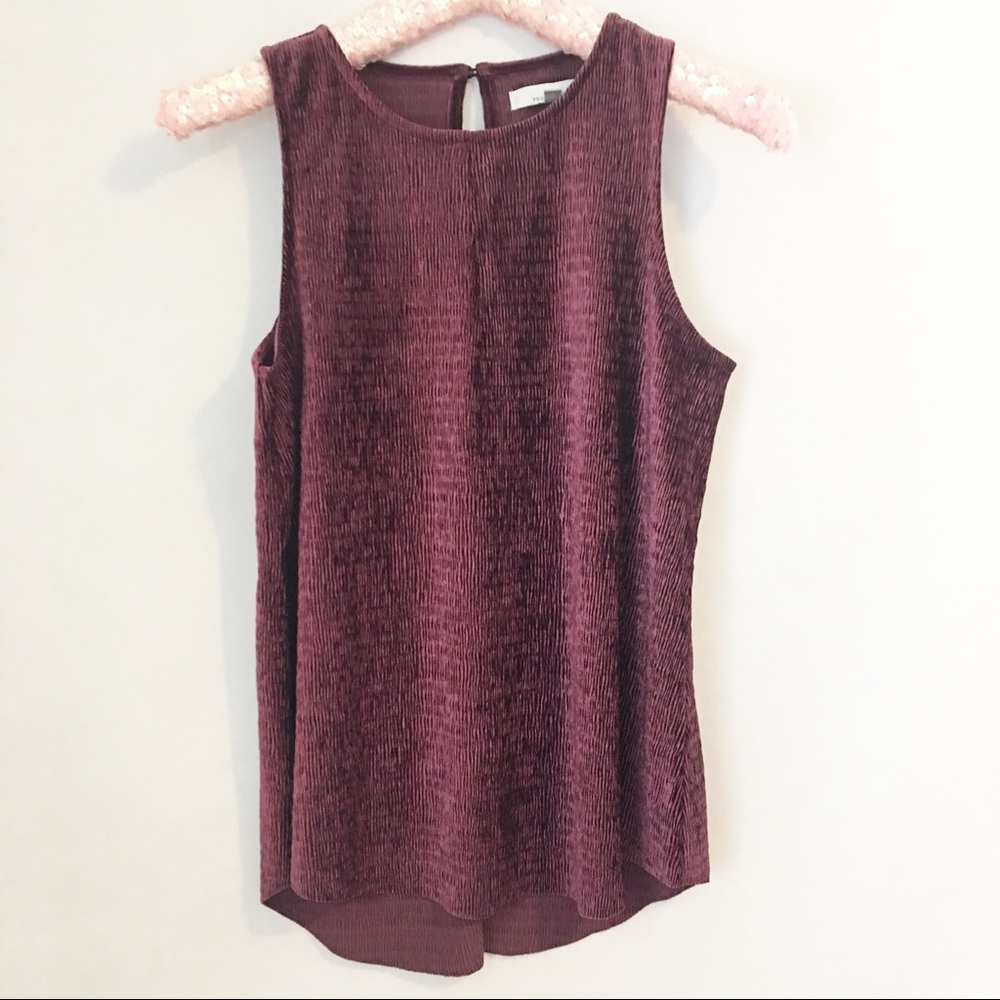 14th Place | Crushed Velvet Sleeveless Shirt
